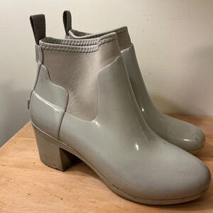 Hunter Women's Original Refined Chelsea Boots in a gloss grey finish